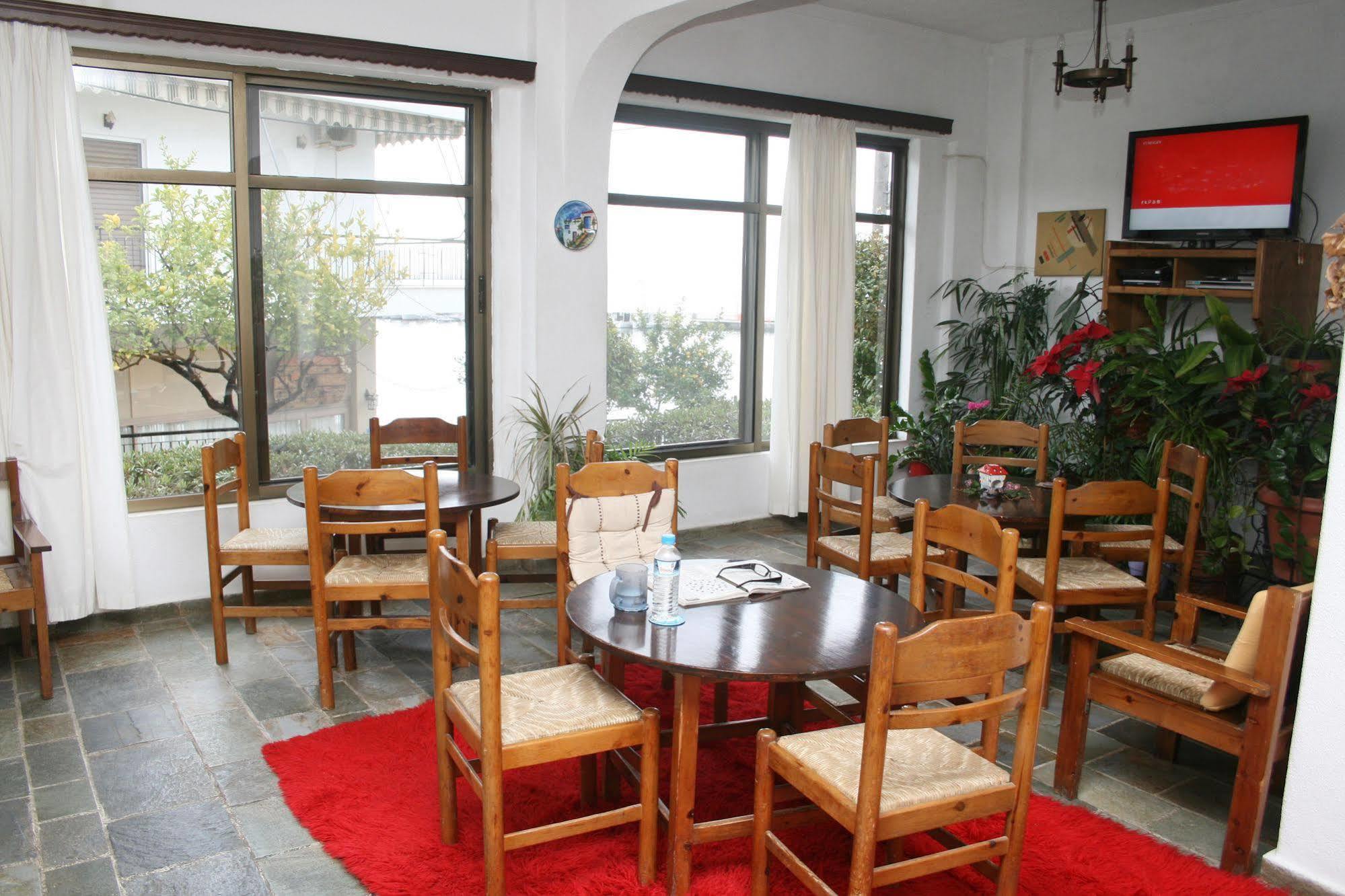 Aparthotel Iliahtides Αμάρυνθος Εξωτερικό φωτογραφία